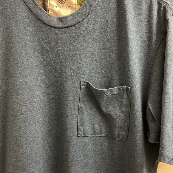 On The Byas blue / floral Tee - Picture 4 of 5